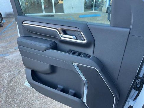 New 2026 Chevrolet Silverado 2500 LT image 17