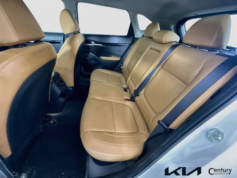 Certified 2024 Kia Seltos EX FWD image 24