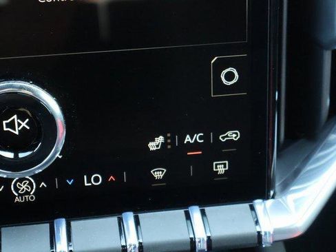 New 2026 GMC Acadia Elevation image 30