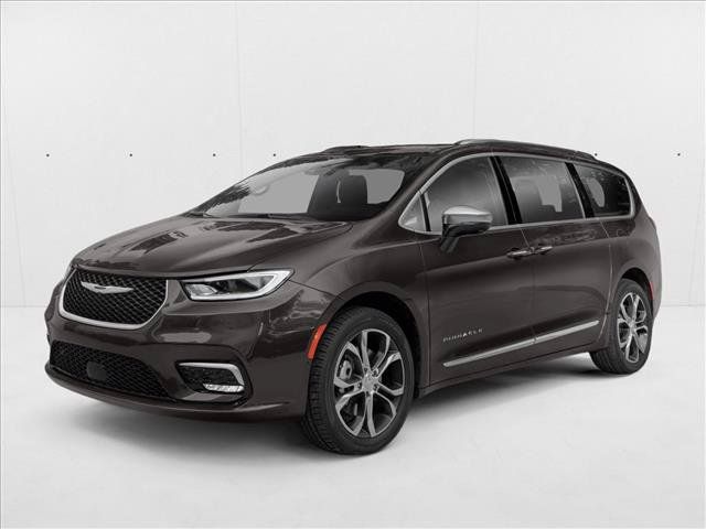 Used 2021 Chrysler Pacifica Touring w/ Uconnect Theater Family Group FWD image 1
