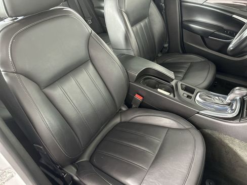 Used 2016 Buick Regal Premium w/ Driver Confidence Package #1 image 31