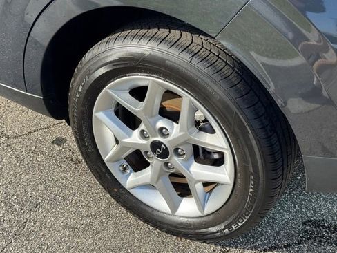 Certified 2023 Kia Soul LX w/ LX Technology Package image 6