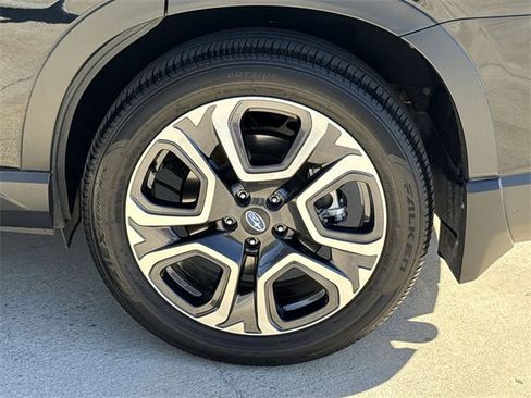 Used 2025 Subaru Ascent Limited image 12