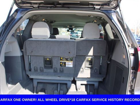 Used 2018 Toyota Sienna LE image 11