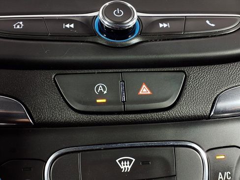 Used 2022 Chevrolet Equinox LS w/ LS Convenience Package image 21