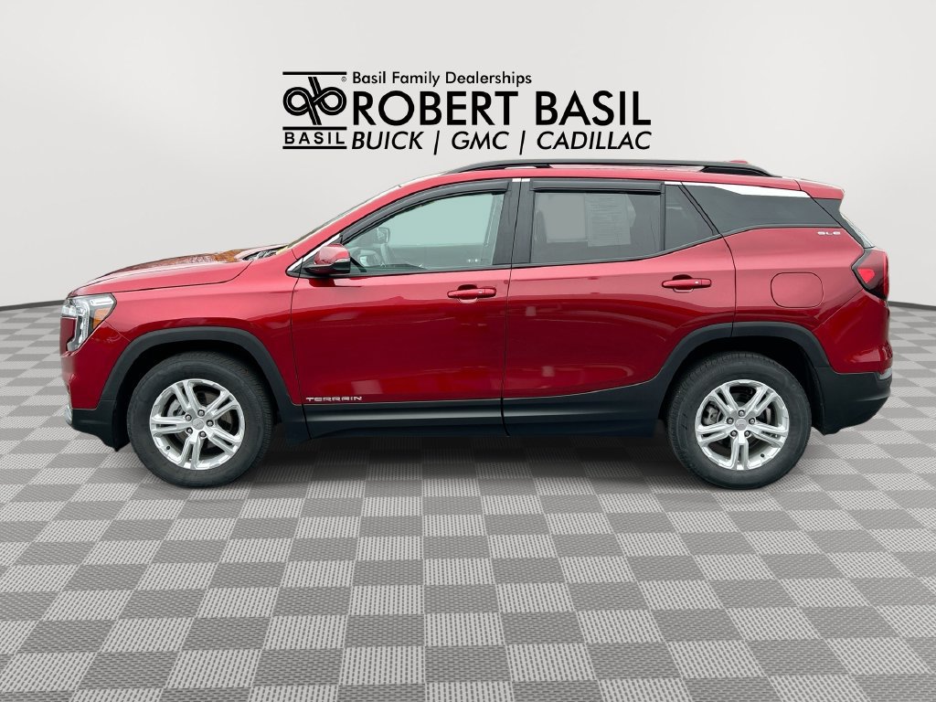 Used 2024 GMC Terrain SLE w/ Driver Convenience Package AWD/4WD image 5
