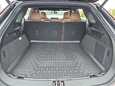 Used 2022 Lincoln Nautilus Reserve w/ Equipment Group 201A image 12