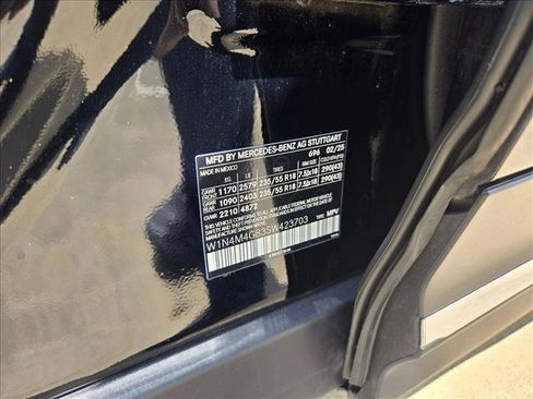 Used 2025 Mercedes-Benz GLB 250 image 27