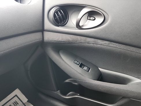 Used 2024 Nissan Z Sport w/ Floor Mat Package image 32