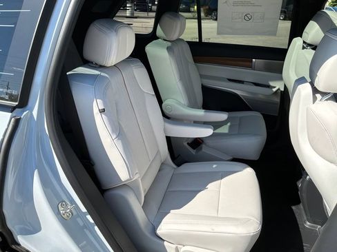 New 2026 Cadillac Vistiq Sport w/ LPO, Floor Liner Package AWD/4WD image 30
