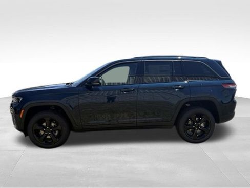 New 2026 Jeep Grand Cherokee Limited w/ Limited Altitude Package AWD/4WD image 13