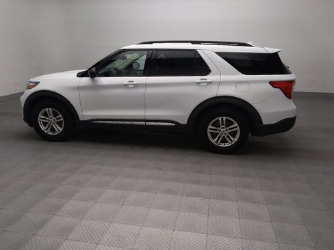 Used 2020 Ford Explorer XLT w/ Equipment Group 202A RWD image 3
