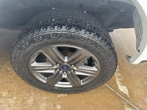 Used 2020 Ford F150 XLT w/ Equipment Group 302A Luxury AWD/4WD image 16
