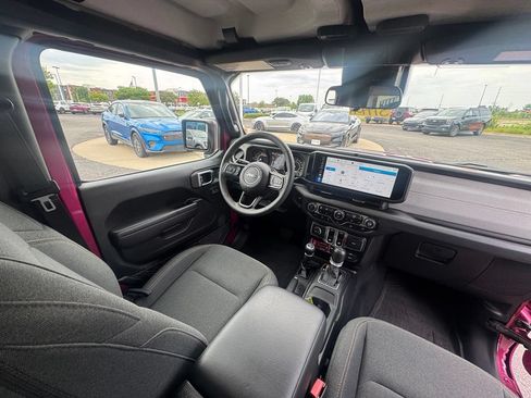 Used 2024 Jeep Wrangler Sport AWD/4WD image 17