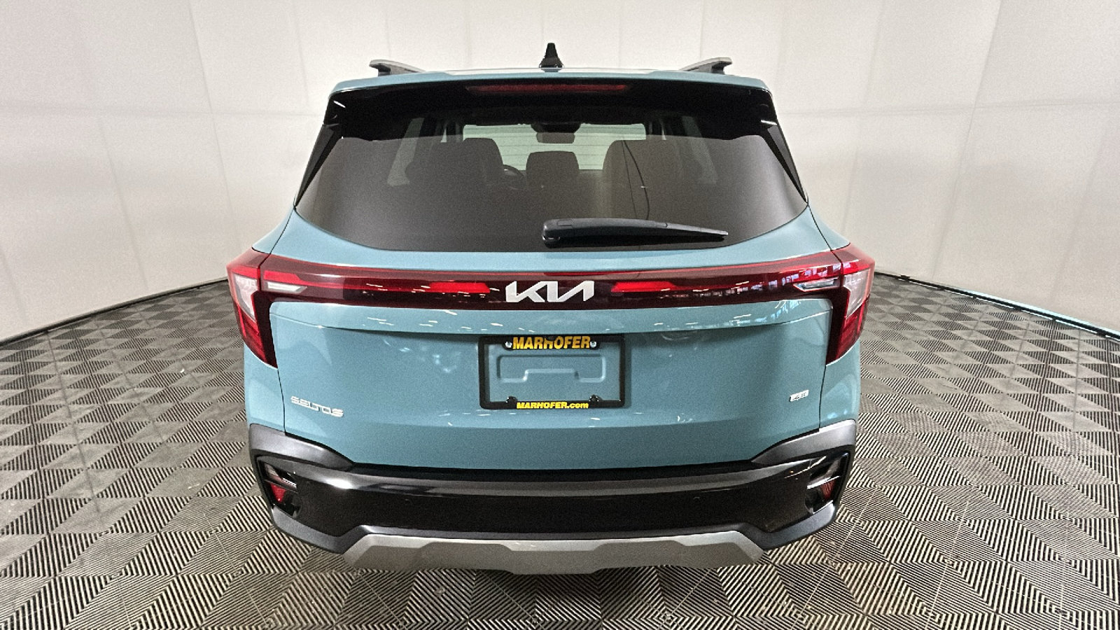 Used 2025 Kia Seltos EX w/ EX Sunroof Package AWD/4WD image 4