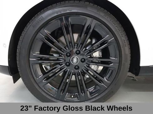 Used 2025 Land Rover Range Rover Long Wheelbase SE AWD/4WD image 48