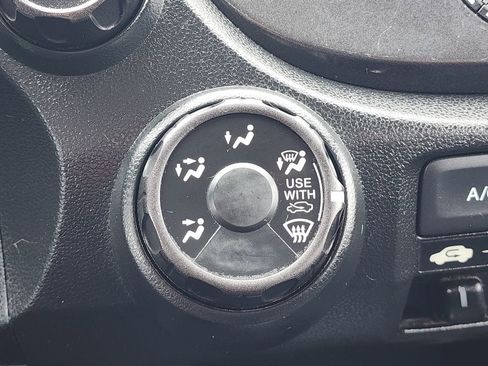 Used 2012 Honda Fit Sport image 27