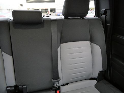 Certified 2025 Toyota Tacoma TRD Off-Road image 15