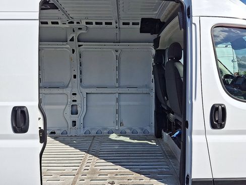 Used 2026 RAM ProMaster 2500 w/ Convenience Group FWD image 26