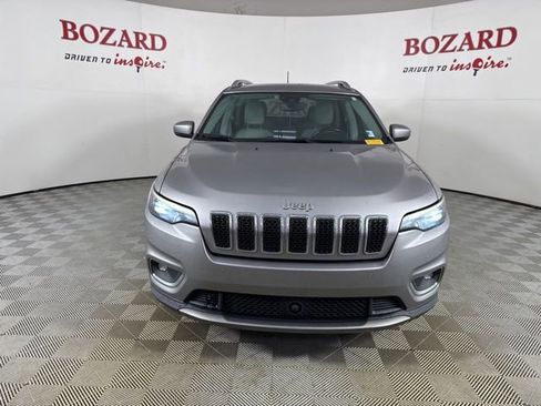 Used 2019 Jeep Cherokee Limited w/ Technology Group image 2