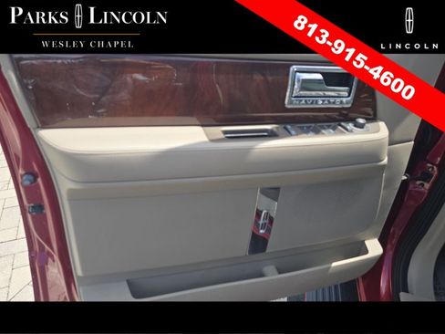 Used 2014 Lincoln Navigator 2WD image 19