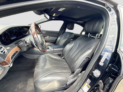 Used 2020 Mercedes-Benz S 560 4MATIC Sedan w/ Premium Package image 23