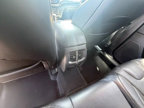 Used 2019 Jeep Cherokee Limited AWD/4WD image 13