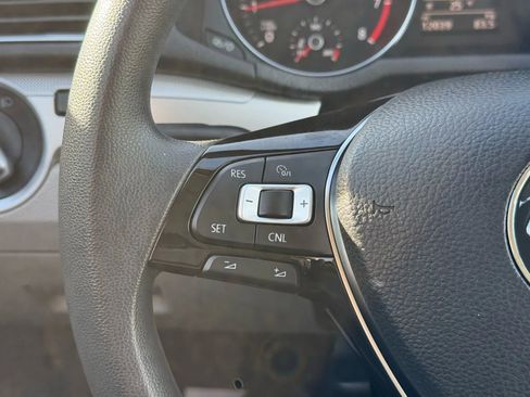 Used 2017 Volkswagen Passat 1.8T S image 27