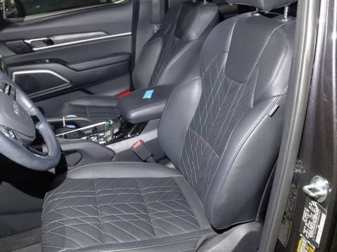 Certified 2025 Kia Telluride AWD image 7