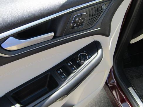 Used 2024 Ford Edge Titanium w/ Equipment Group 301A AWD/4WD image 21