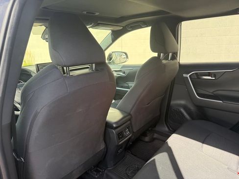 Used 2022 Toyota RAV4 SE w/ Convenience Package AWD/4WD image 23