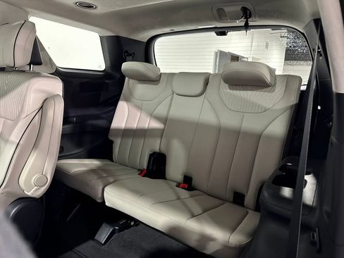 Used 2024 Hyundai Palisade Calligraphy image 31