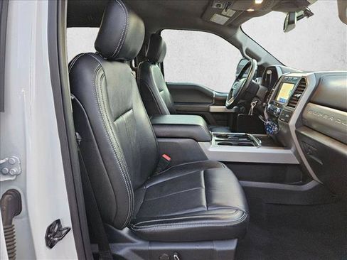 Used 2021 Ford F250 Lariat w/ Lariat Value Package AWD/4WD image 16