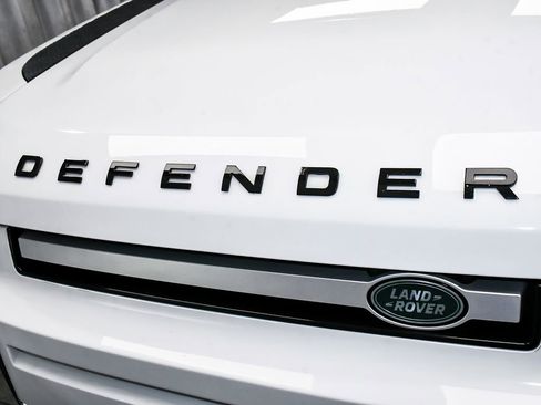 Used 2021 Land Rover Defender 110 SE AWD/4WD image 95