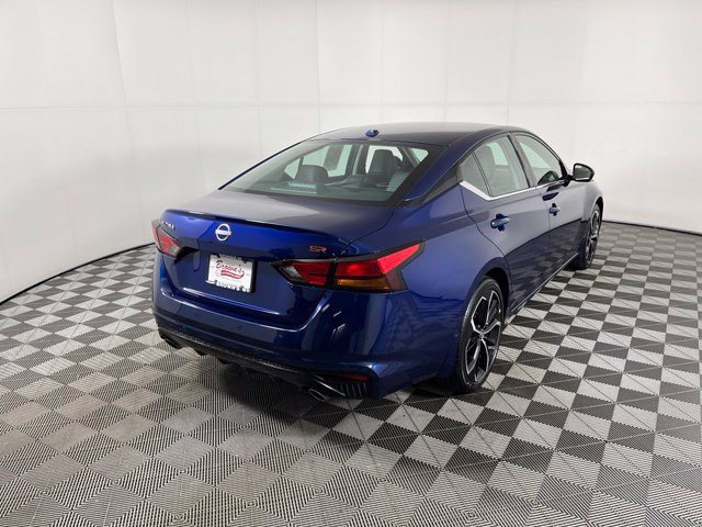Used 2024 Nissan Altima 2.5 SR w/ SR Premium Package FWD image 7