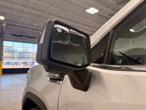 Used 2020 GMC Sierra 1500 SLT w/ SLT Premium Package AWD/4WD image 17