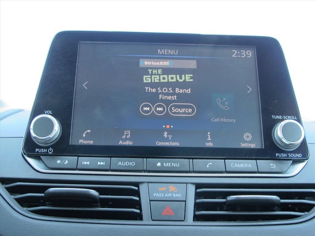 Used 2022 Nissan Altima 2.5 SV FWD image 13