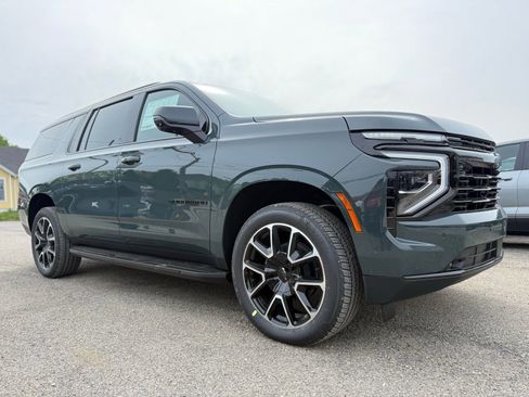 New 2026 Chevrolet Suburban RST AWD/4WD image 9