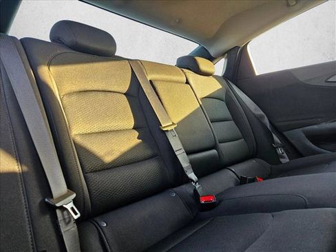 Used 2024 Chevrolet Malibu LT image 19