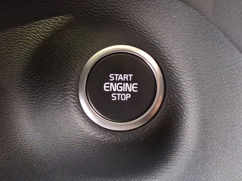 Certified 2023 Volvo XC40 B5 Core w/ Convenience Package AWD/4WD image 21