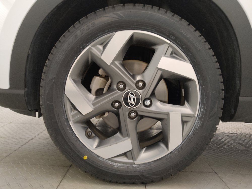 Used 2022 Hyundai Venue SEL FWD image 31