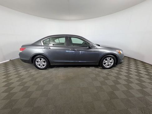 Used 2010 Honda Accord LX-P image 4