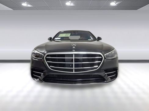 Used 2024 Mercedes-Benz S 500 4MATIC image 4