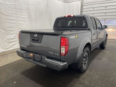 Used 2019 Nissan Frontier PRO-4X image 2