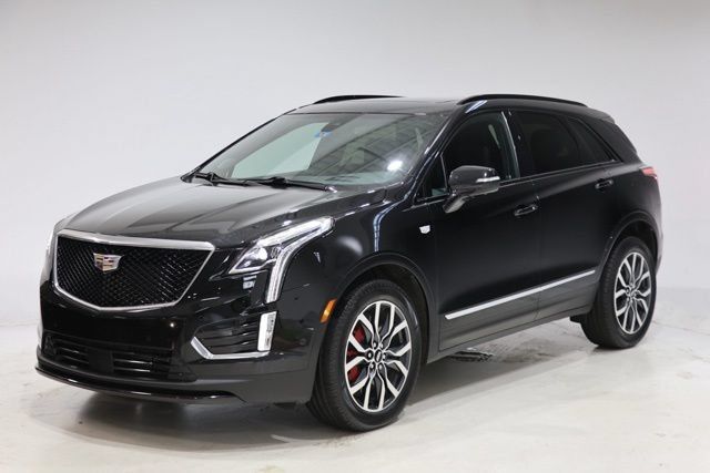 Used 2022 Cadillac XT5 Sportv w/ Technology Package AWD/4WD image 3