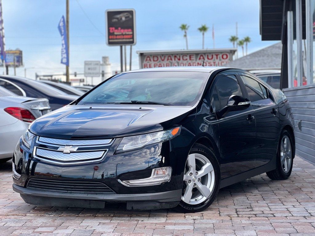 Used 2013 Chevrolet Volt FWD image 3