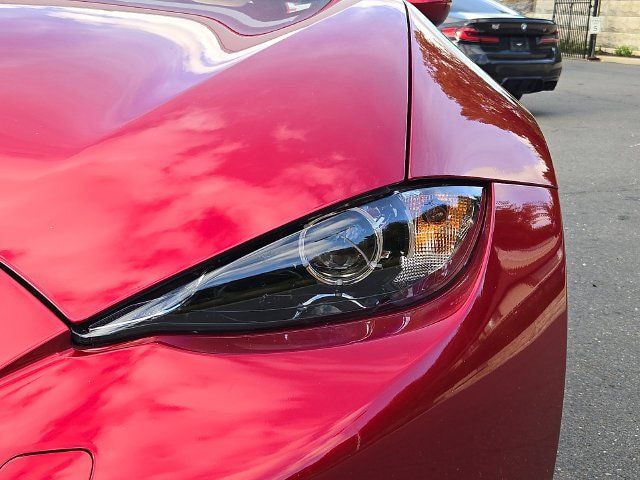 Used 2020 MAZDA MX-5 Miata RF Grand Touring RWD image 12