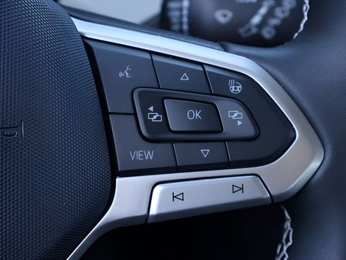 Certified 2026 Volkswagen Taos S FWD image 21