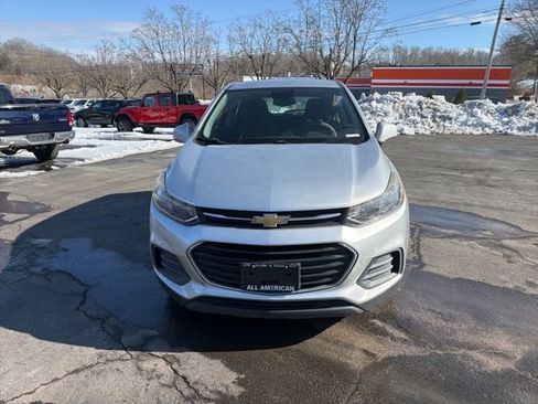 Used 2017 Chevrolet Trax LS image 2