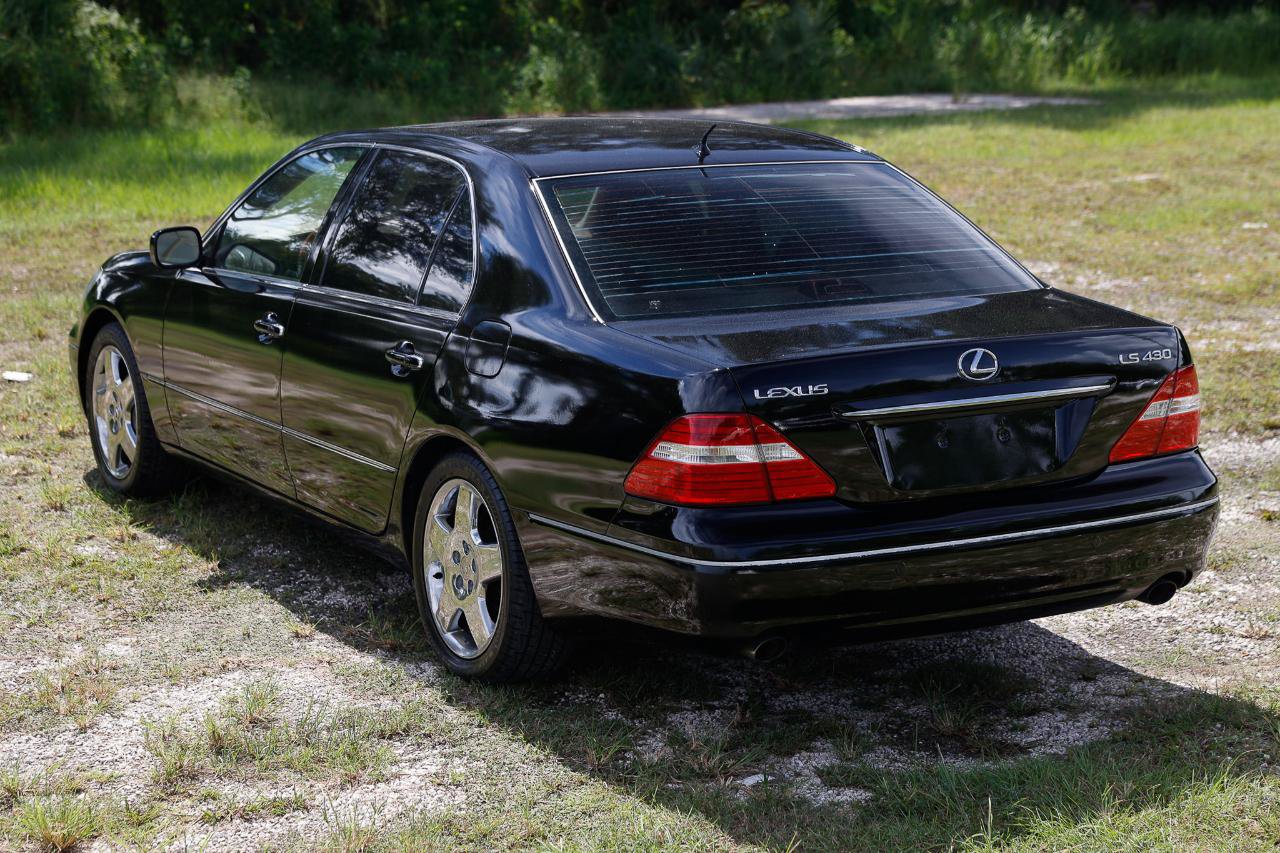 Used 2005 Lexus LS 430 w/ Premium Pkg RWD image 5